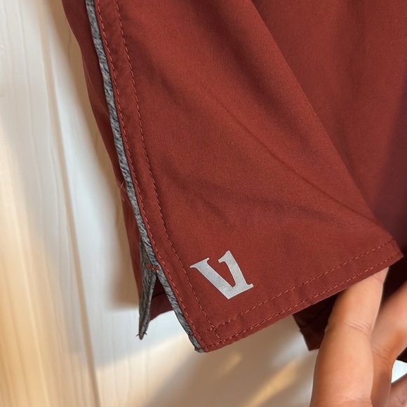 Vuori Trail men’s red lined 5” inseam athletic shorts size XL - Picture 8 of 11